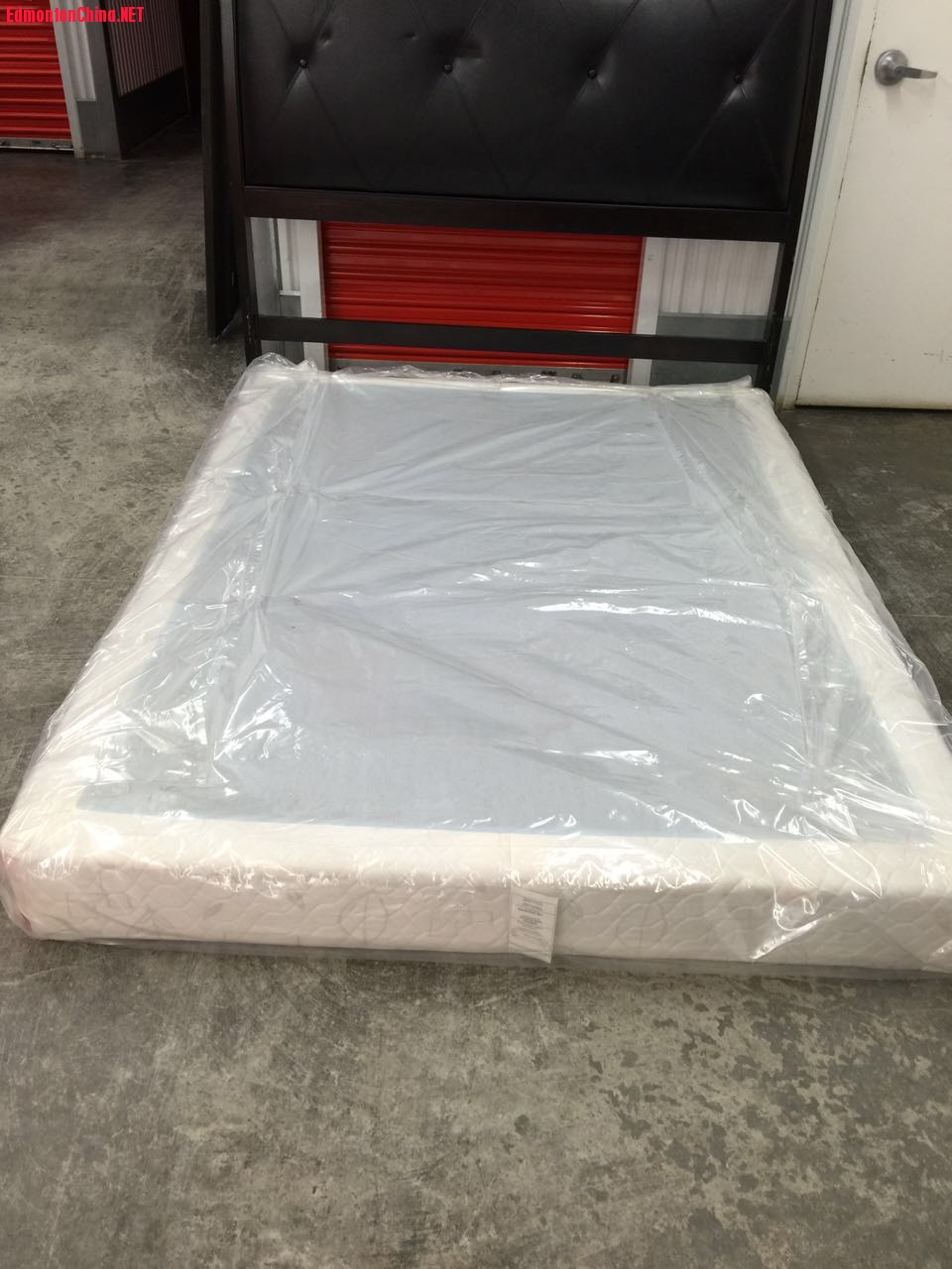 boxing 380$ (ȫ�װ���mattress��bed frame��