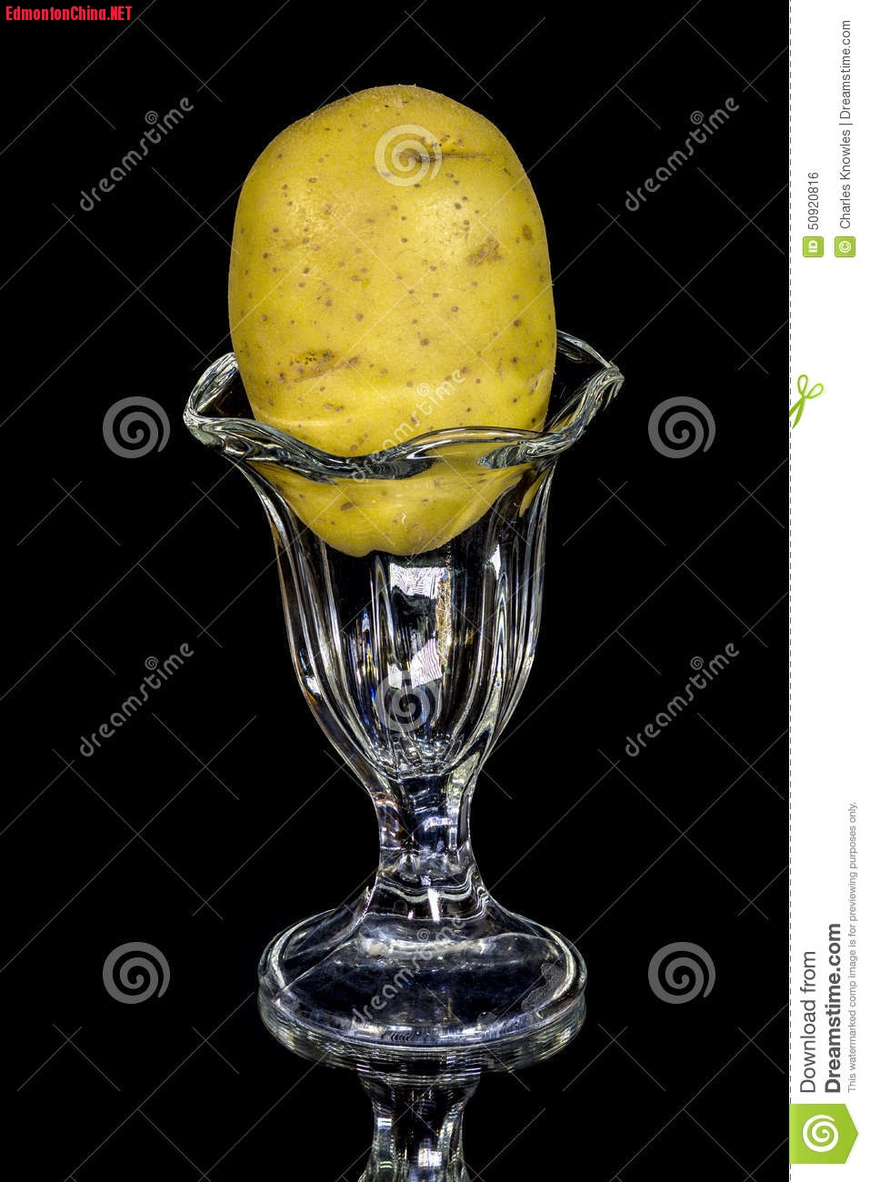vase-holds-yellow-potato-mr-fancy-glass-50920816.jpg