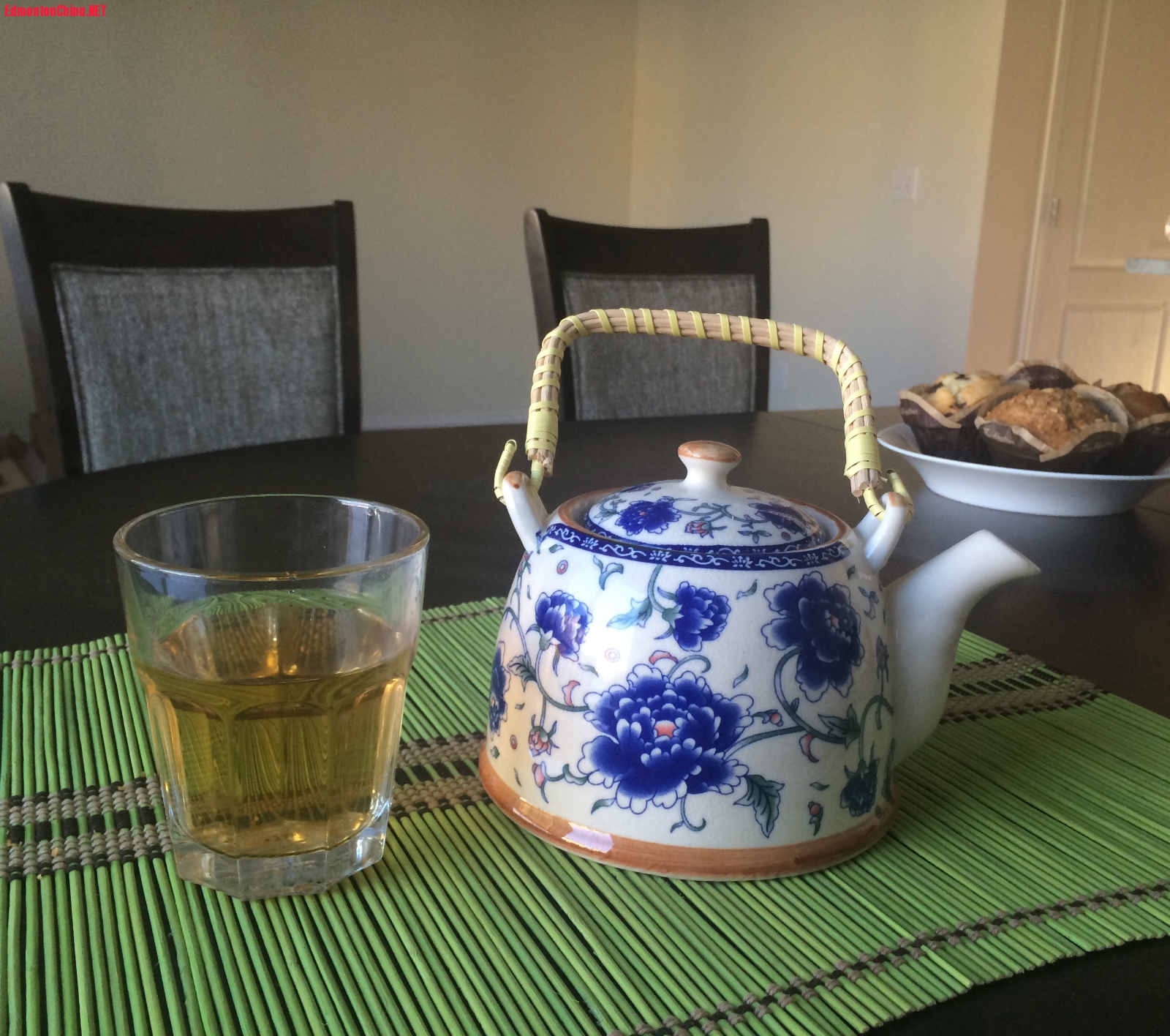 �����ε���ɫ�Ϳ�ʽ