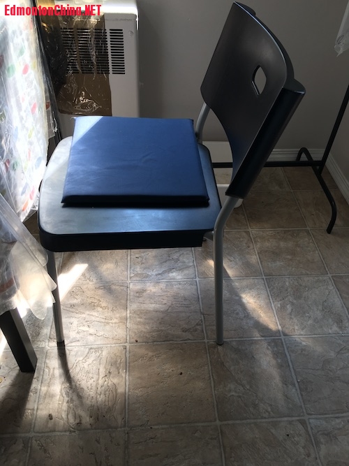 ��ɫ����