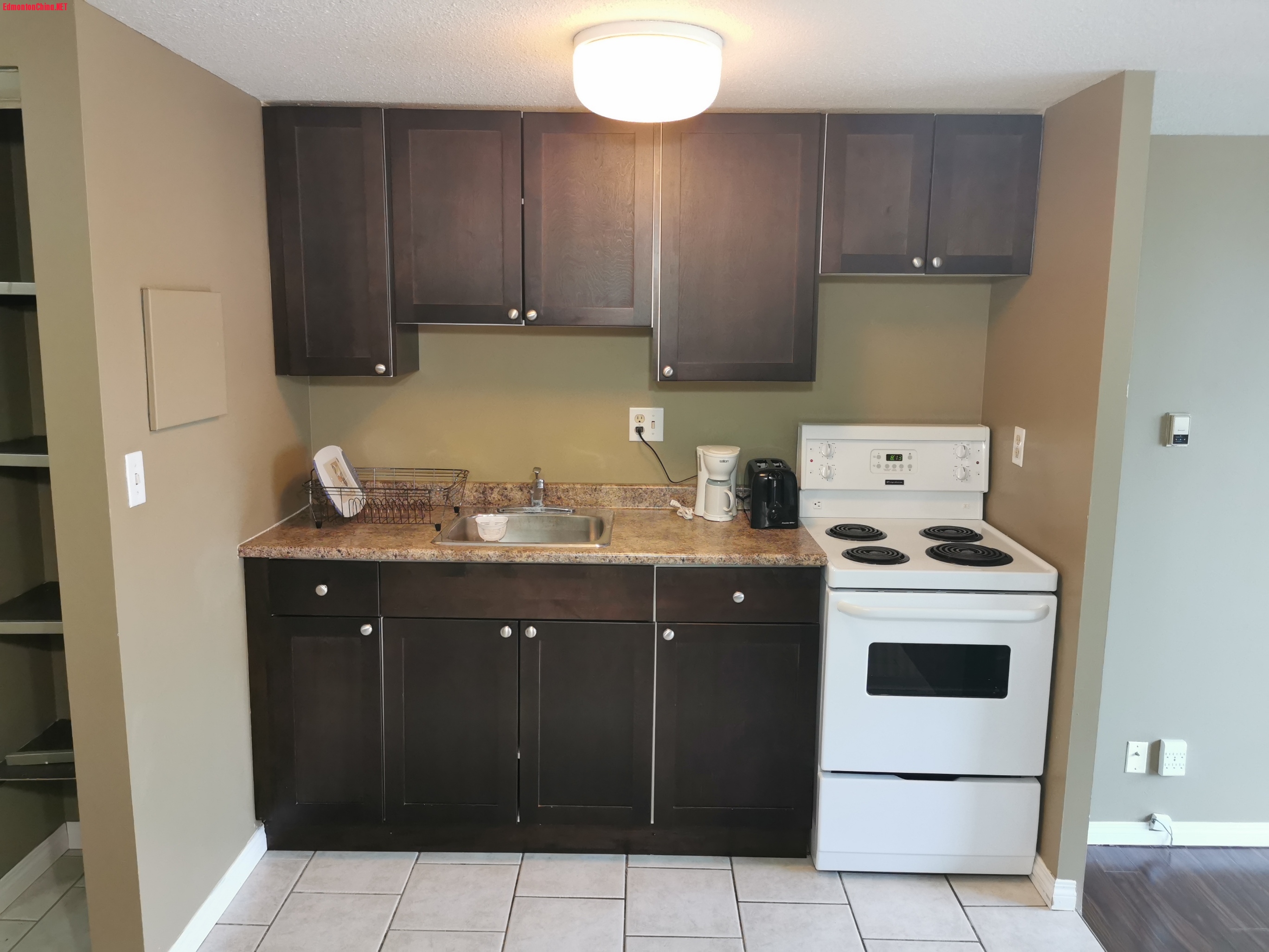 Kitchen 2.jpg